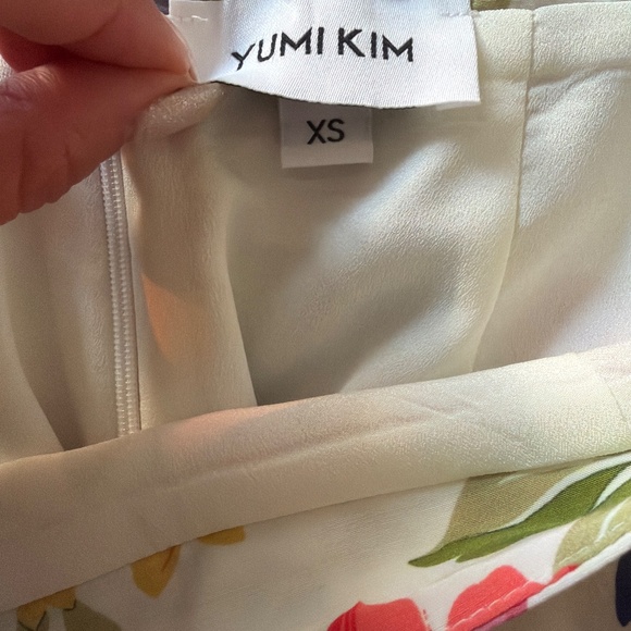 Yumi Kim - Picture 3 of 4